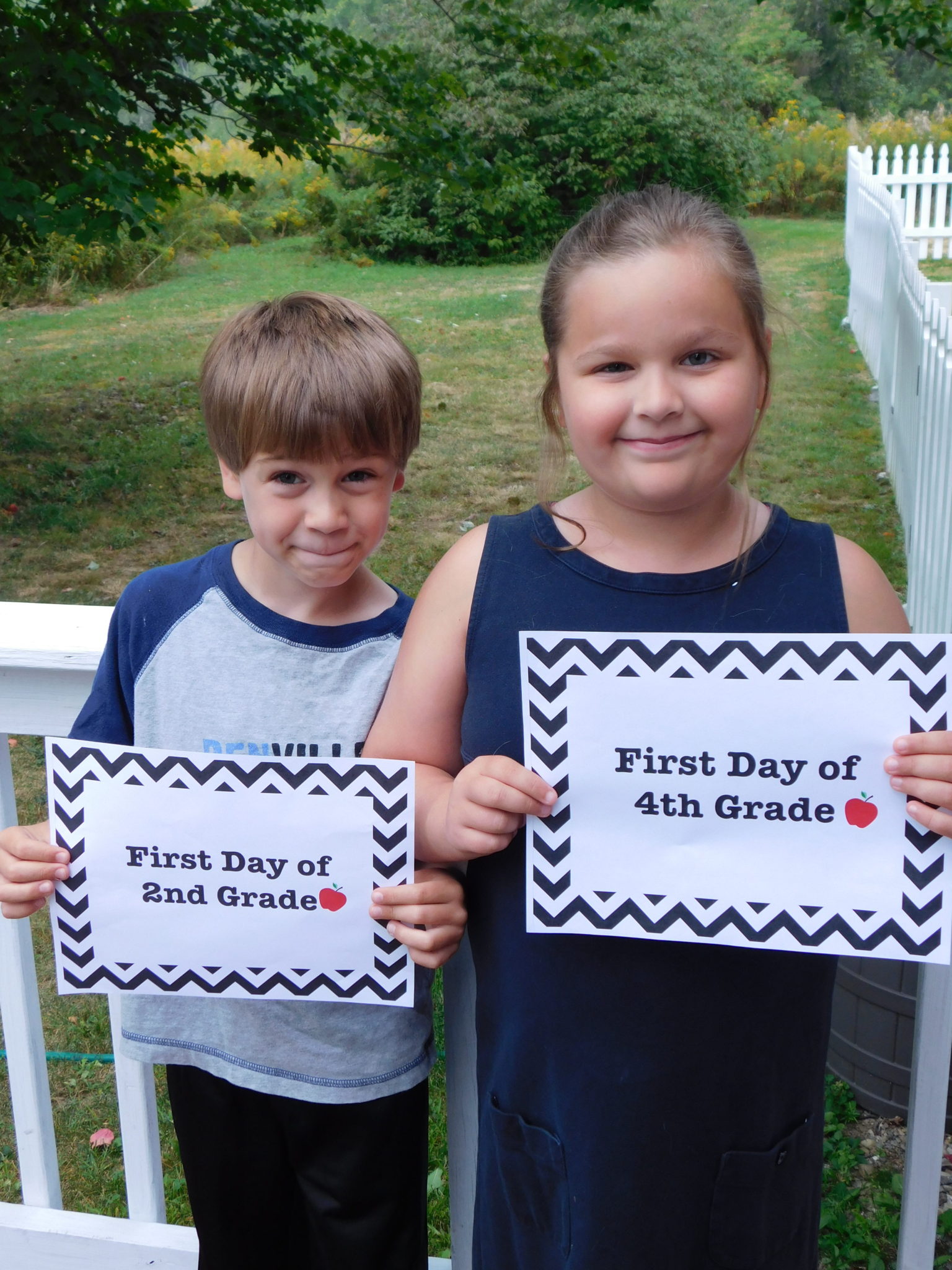 back-to-homeschool traditions- photos of first day