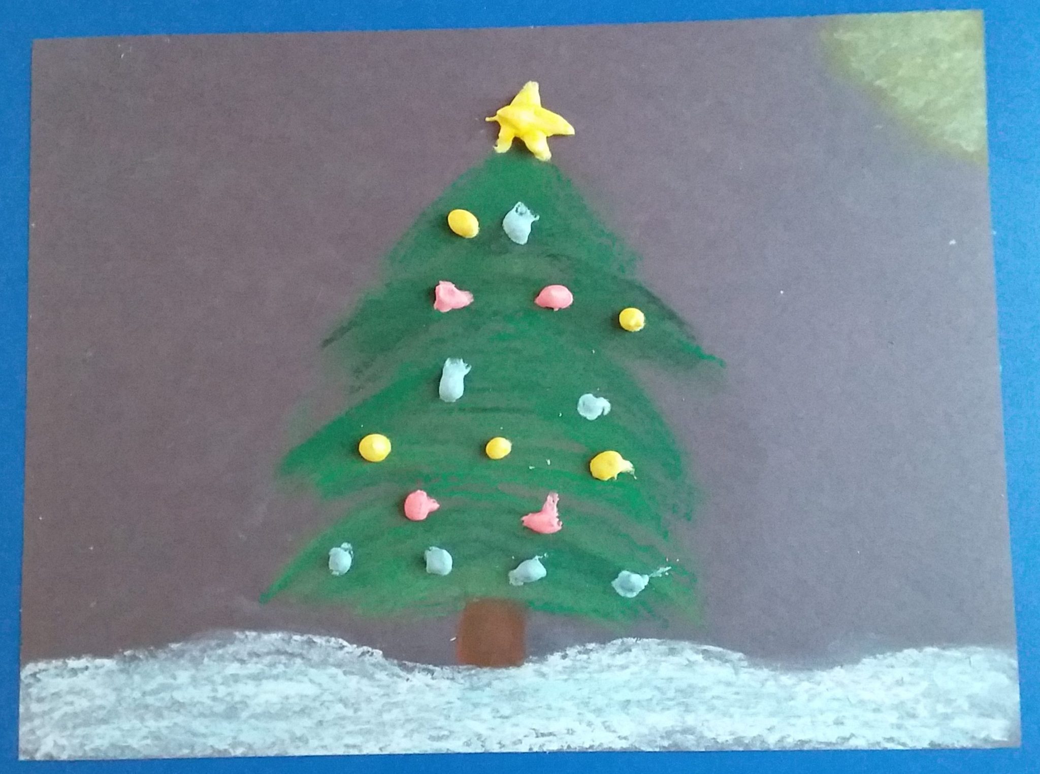 You are currently viewing Pretty Christmas Tree Art Project for Kids