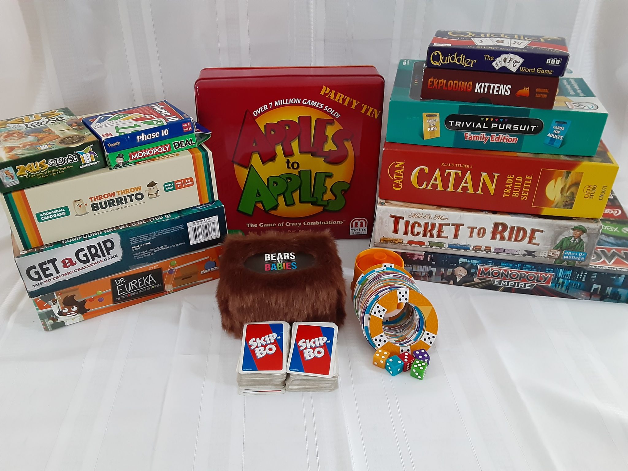 You are currently viewing Family Game Night: Games for Ages 8+