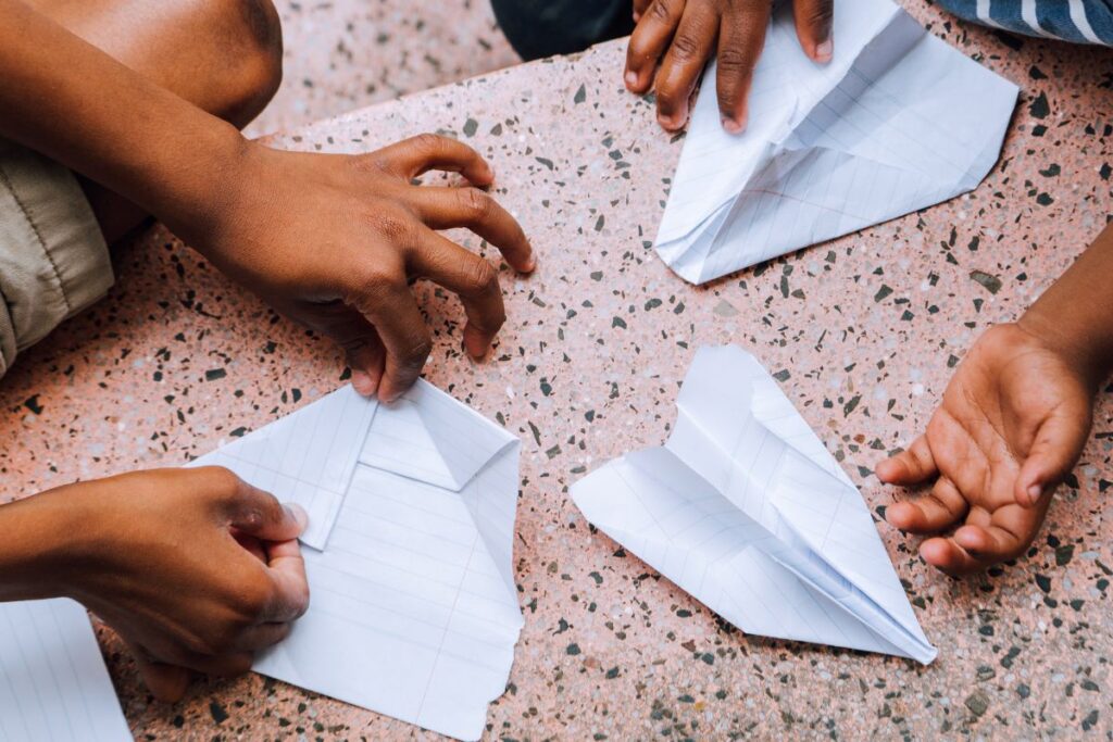 folding paper airplanes
